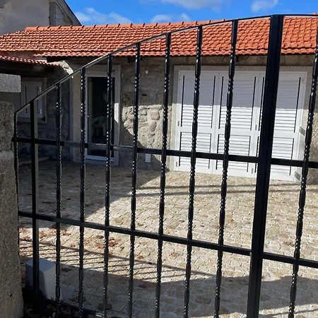 Farma Pinheirinhos - Quinta De Sao Caetano Carapito