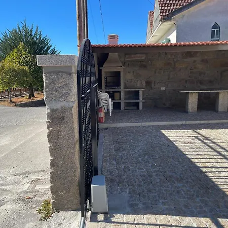 Pinheirinhos - Quinta De Sao Caetano Farma *