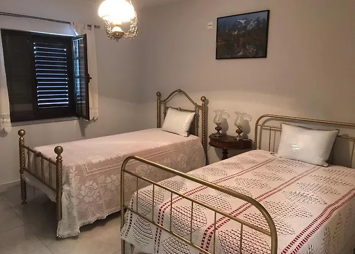 Pinheirinhos - Quinta De Sao Caetano * Carapito